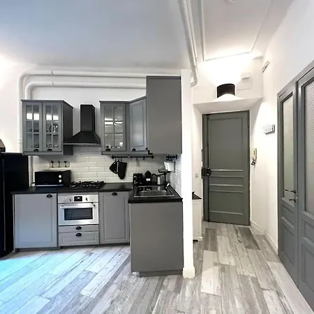 Modern Near The Vatican 公寓